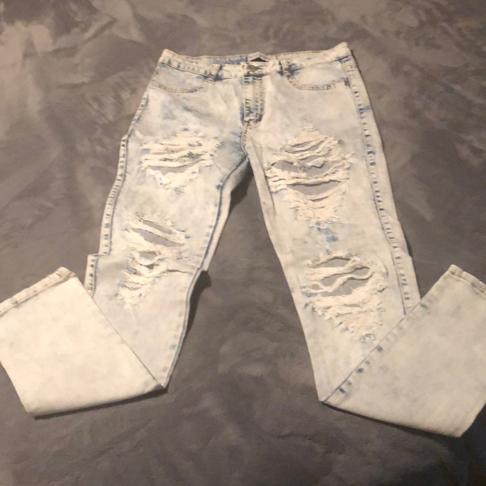 Blue Topic acid washed distressed jeans NWOT